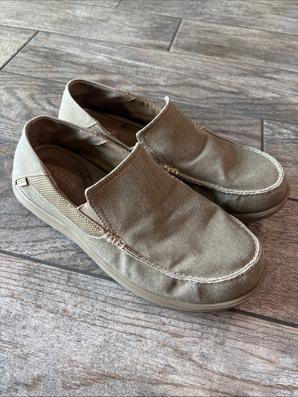 Crocs Mens Santa Cruz Canvas Loafers Tan Size 10 Slip-On Shoes Casual Beach